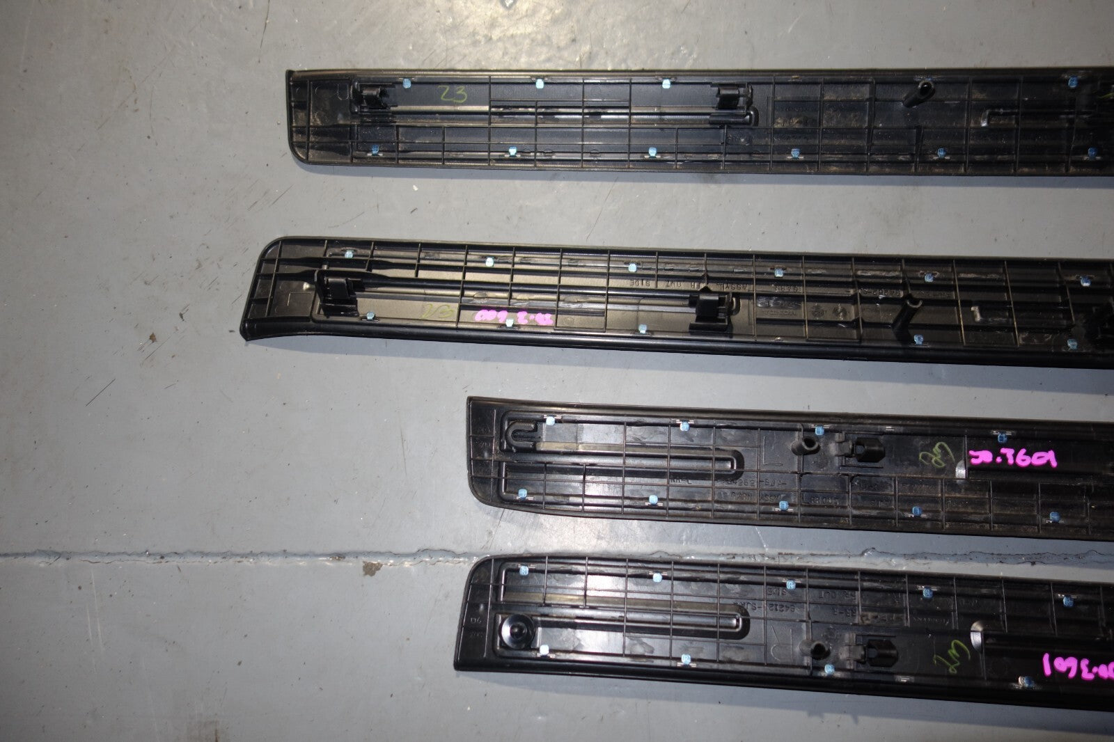 JDM ACURA RL HONDA LEGEND KB1 OEM DOOR SILLS TRIM SCUFF PLATES SIDE STEPS 05-08