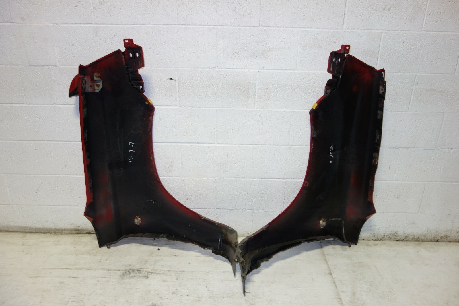 JDM Nissan X-Trail GT OEM Fenders Left & Right Pair PNT30 Japan