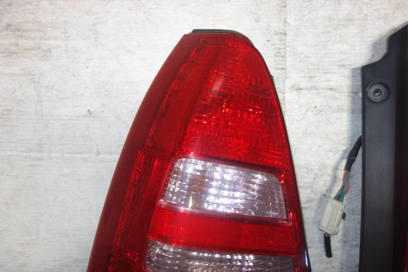 JDM SUBARU FORESTER Taillights Pair TAIL LAMP FACTORY OEM 2003 2004 2005
