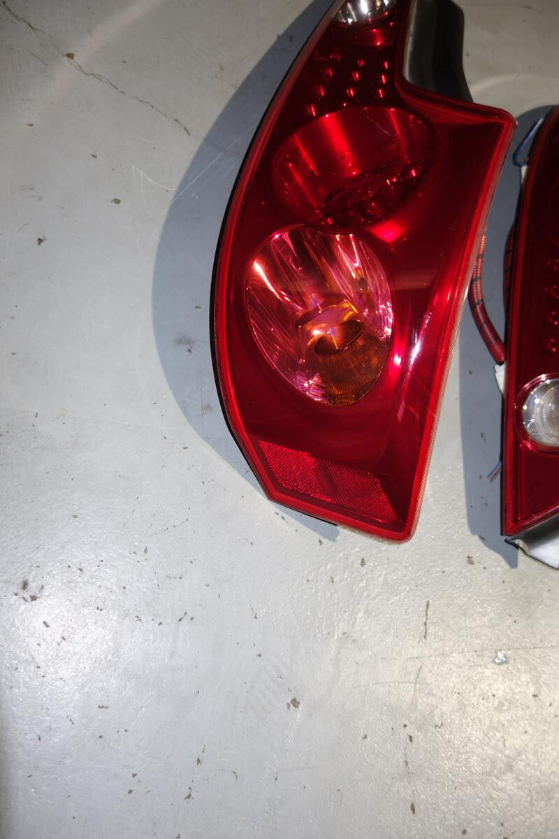JDM Infiniti G35 Coupe OEM Tail lights Lamps Left & Right CPV35 2003-2005 #2051