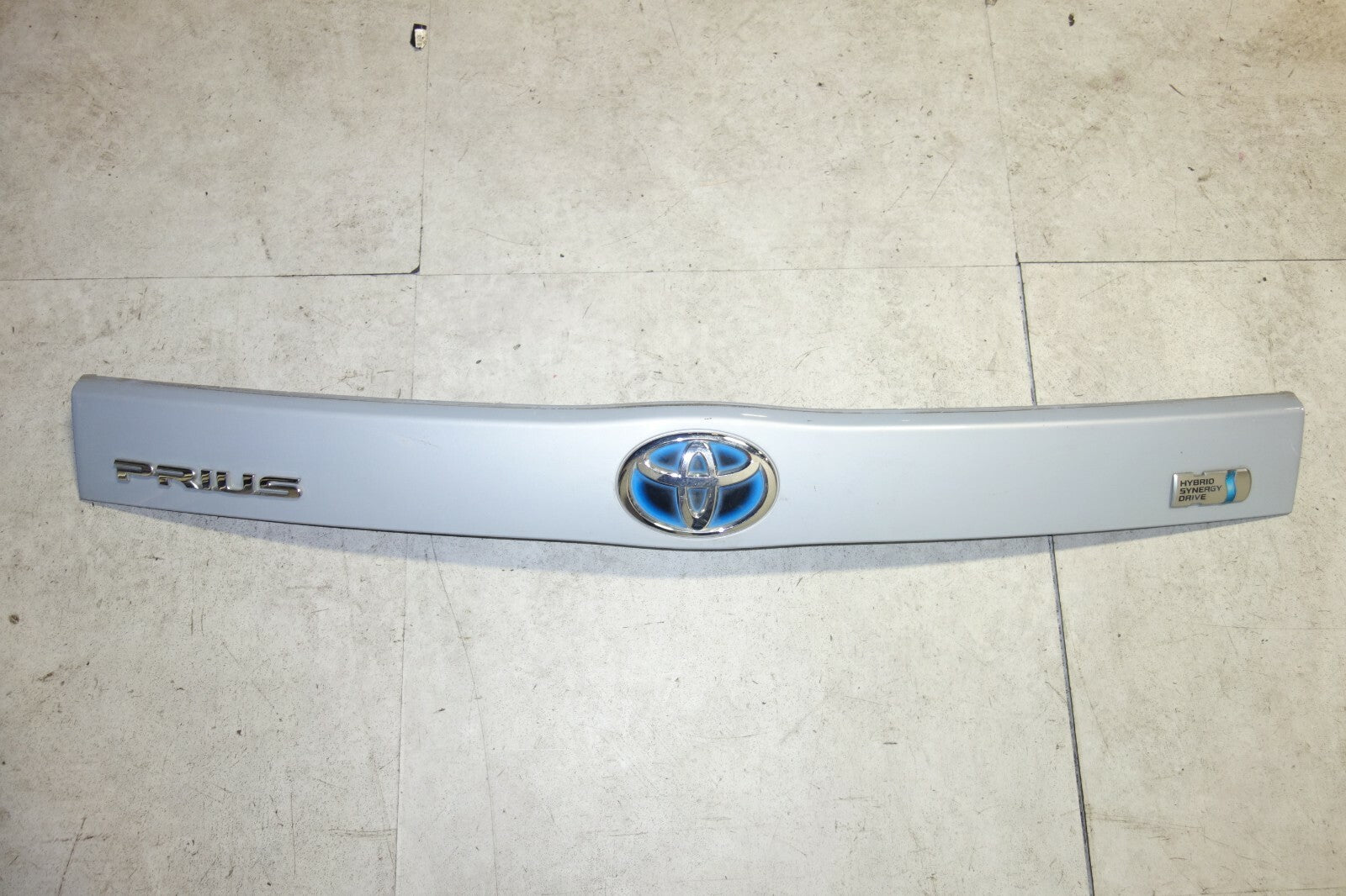 JDM Toyota Prius Rear Garnish Center Liftgate 2010-2015 OEM Genuine