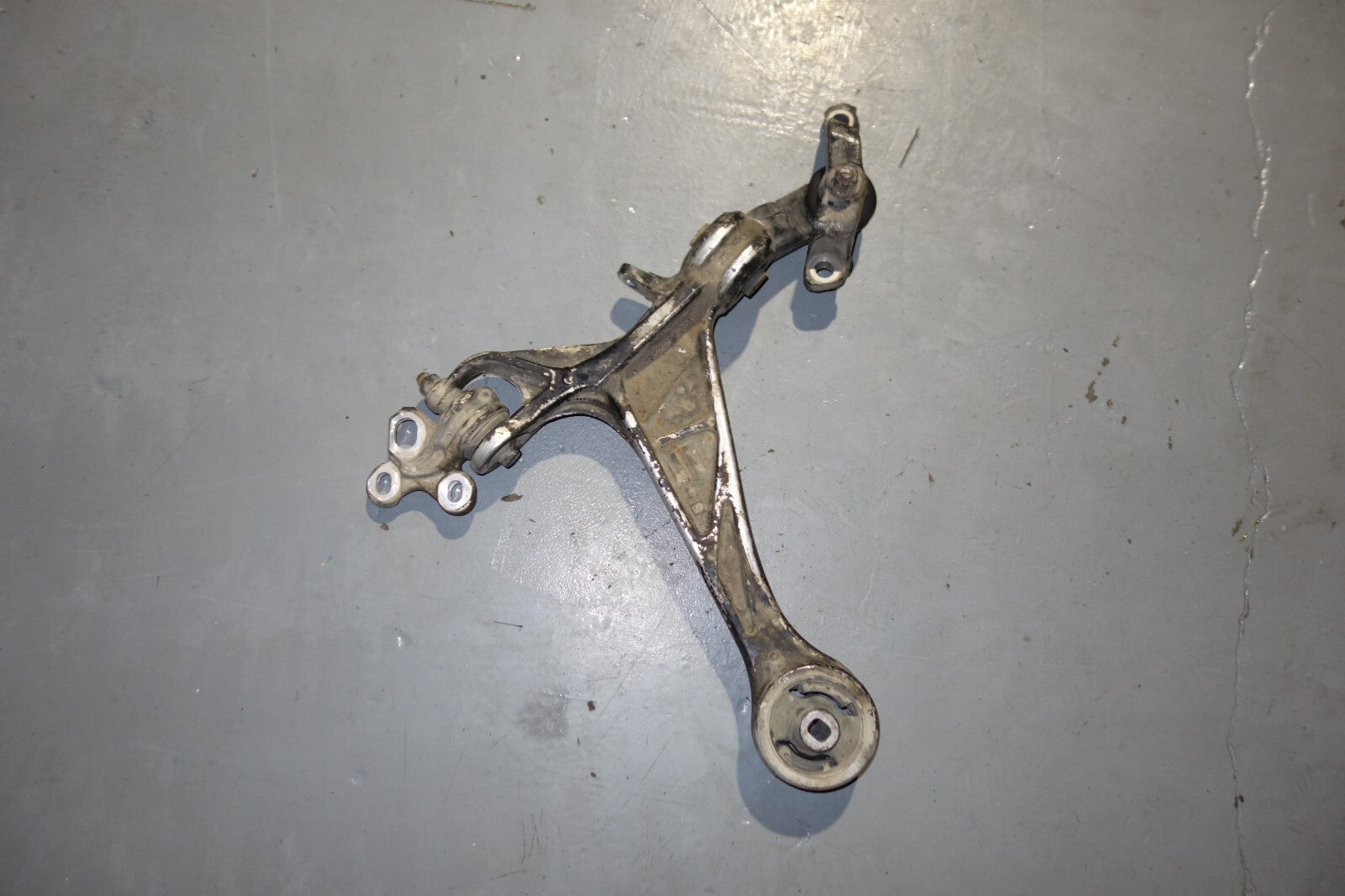 JDM 2005-2008 ACURA RL  FRONT ALUMINUM LOWER CONTROL ARM  KB1 OEM RIGHT SIDE