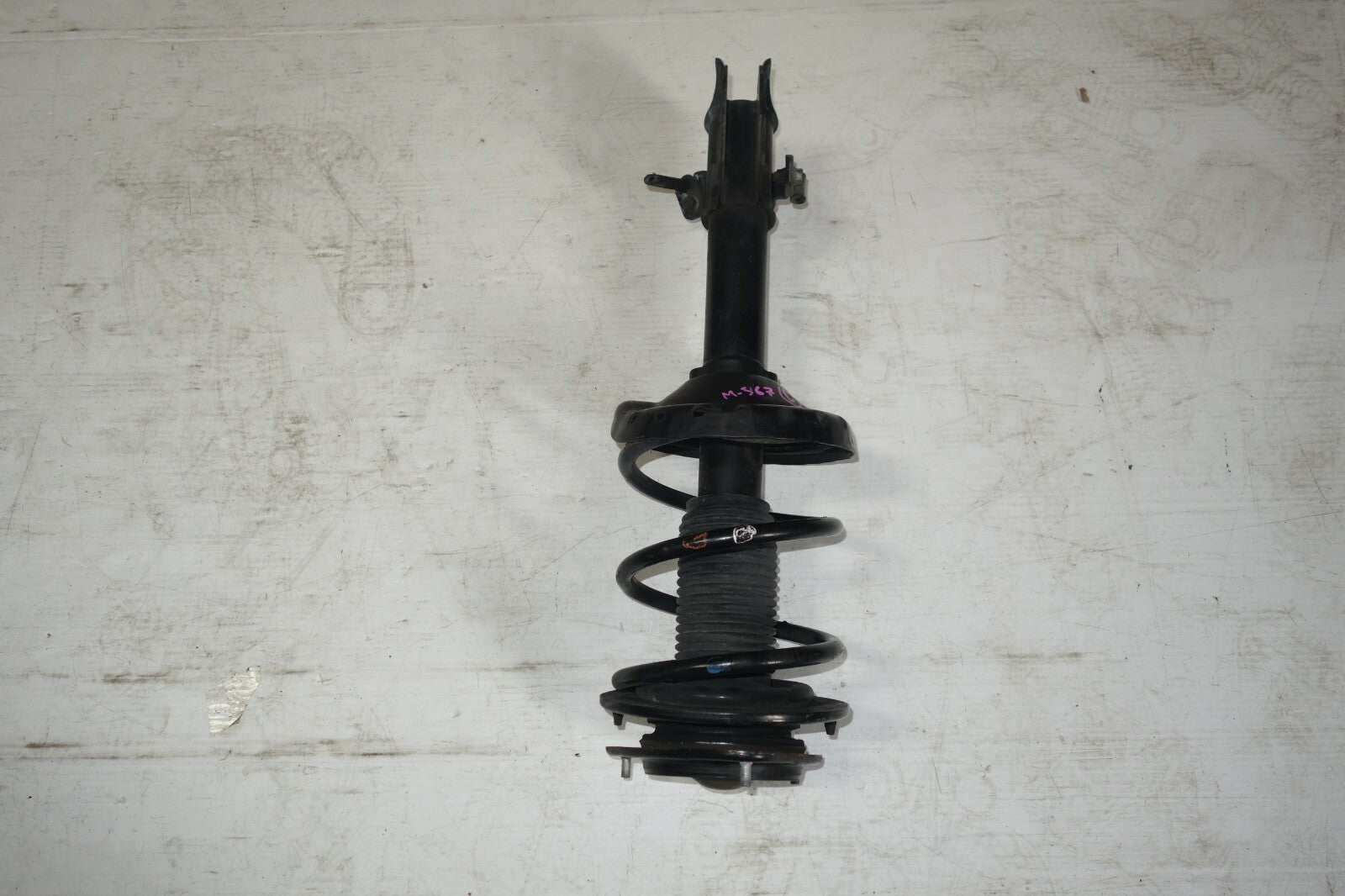 JDM 05-09 SUBARU LEGACY OUTBACK KYB FRONT LEFT SIDE SHOCK STRUT ASSEMBLY  WAGON