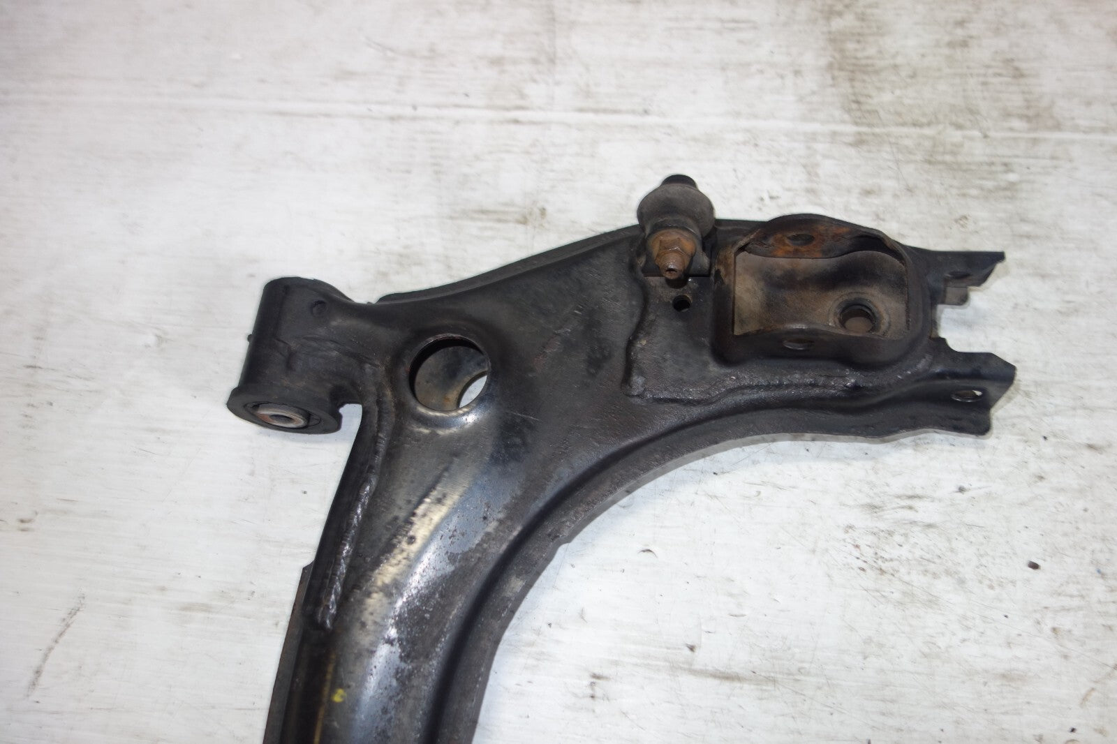 JDM 1993-1997 MAZDA MIATA  OEM FRONT LOWER CONTROL ARM PASSENGER RIGHT SIDE