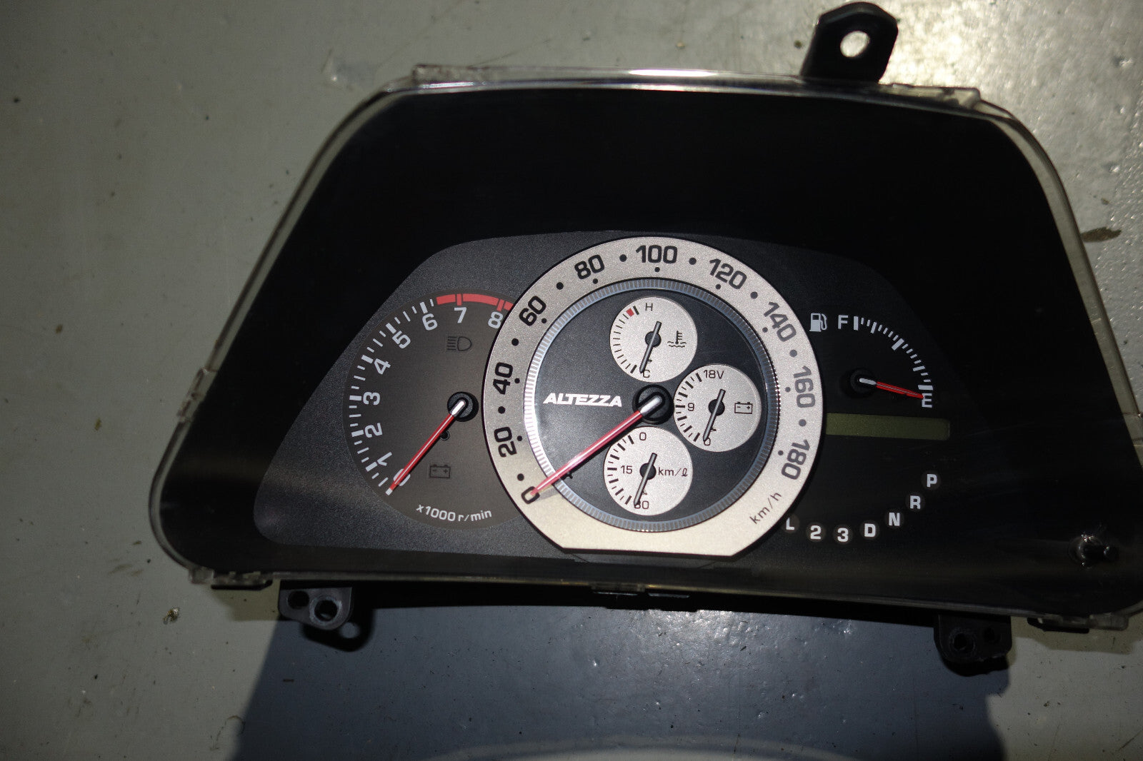 JDM Toyota Altezza Gauge Cluster Lexus IS300 Automatic 2001-2005 Speedometer