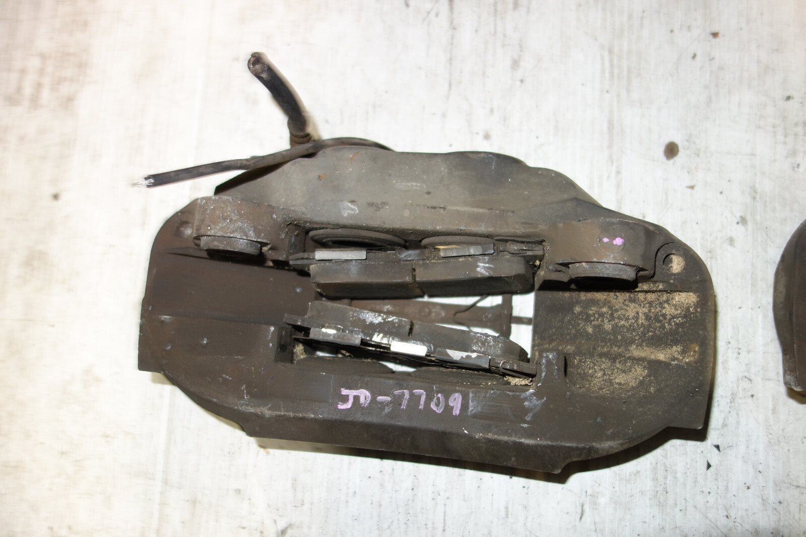Lexus LS460 Front Brake Calipers OEM 2007-2017 OEM Left / Right JDM RWD