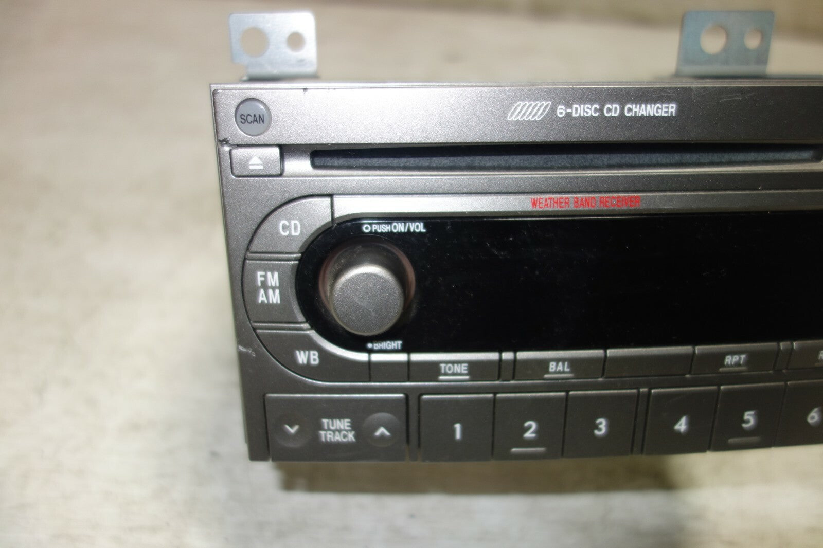 Subaru Forester OEM 6 DISC CD Player Changer Radio SG5 2006-2008