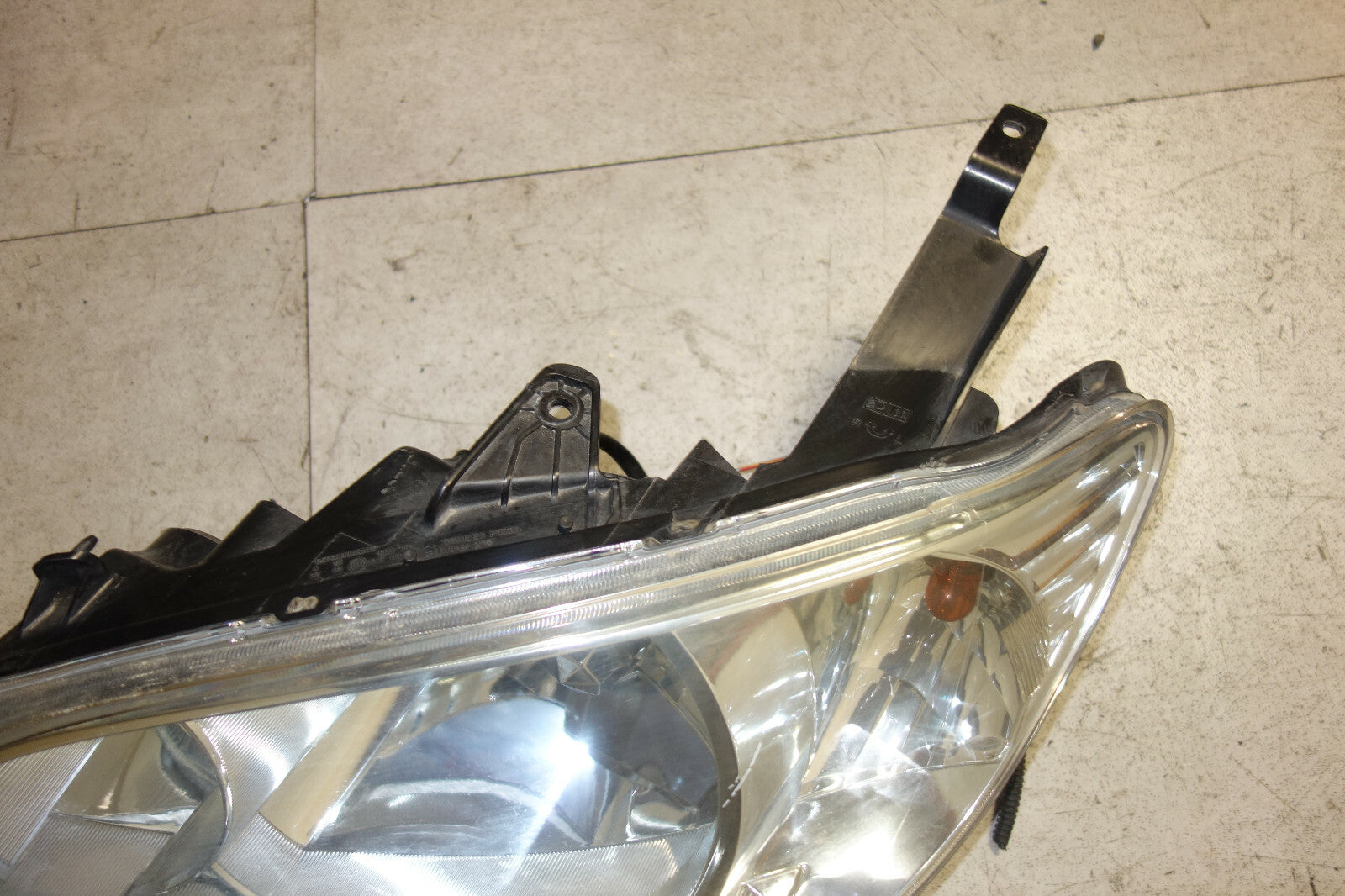 JDM Honda Civic ES EM OEM Headlights Headlamps 2004-2005 Coupe Sedan 2 & 4 Door