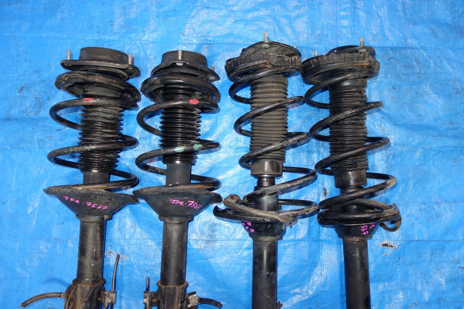 JDM Subaru Forester KYB Shocks Coil Springs Struts Suspension Assembly 1998-2002