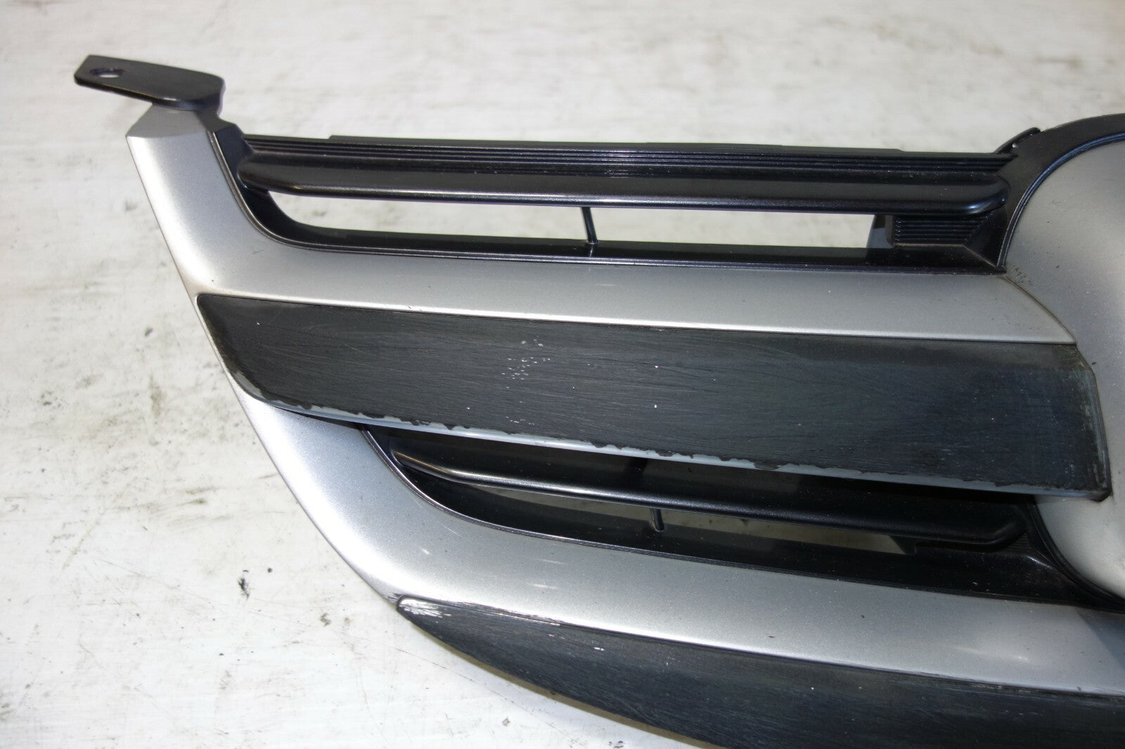 JDM 2005-2008 GENUINE ACURA RL OEM FRONT GRILLE KB1 GRILL Fits: ACURA RL KB1