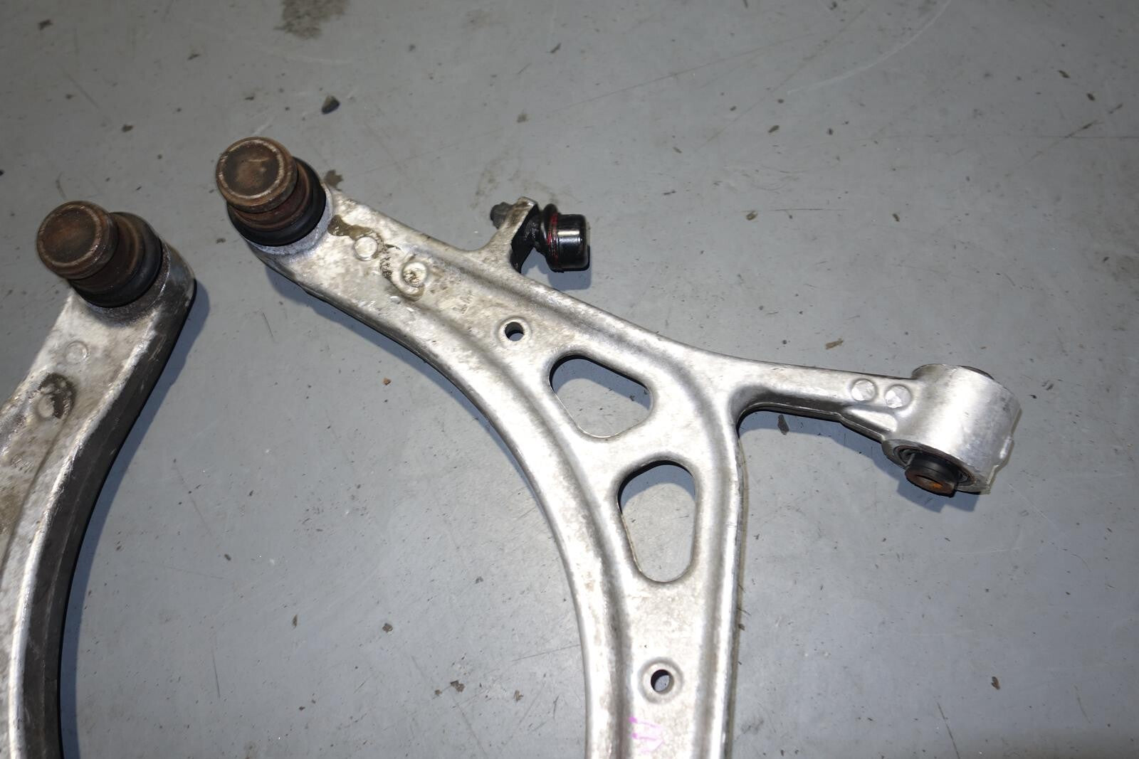 JDM 2005-2009 SUBARU LEGACY OUTBACK OEM SPEC-B ALUMINUM FRONT LOWER CONTROL ARM