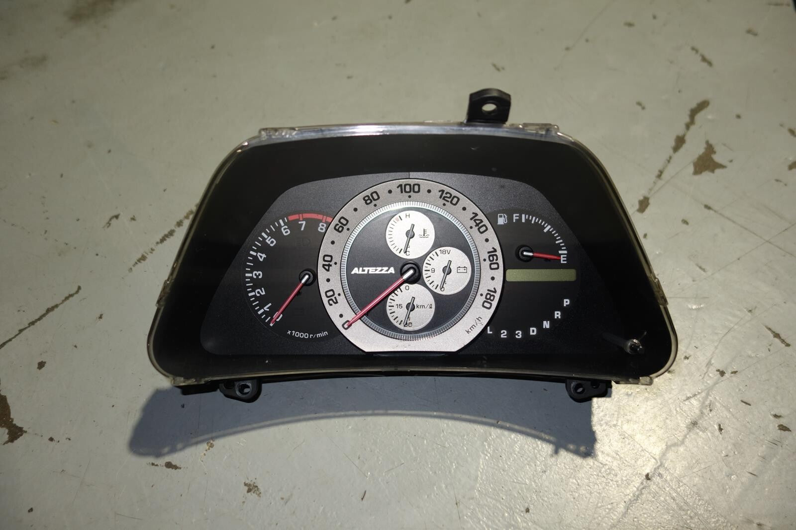 JDM 2001-2005 LEXUS IS300 6 SPEED GENUINE GAUGE CLUSTER  SPEEDOMETER SXE10