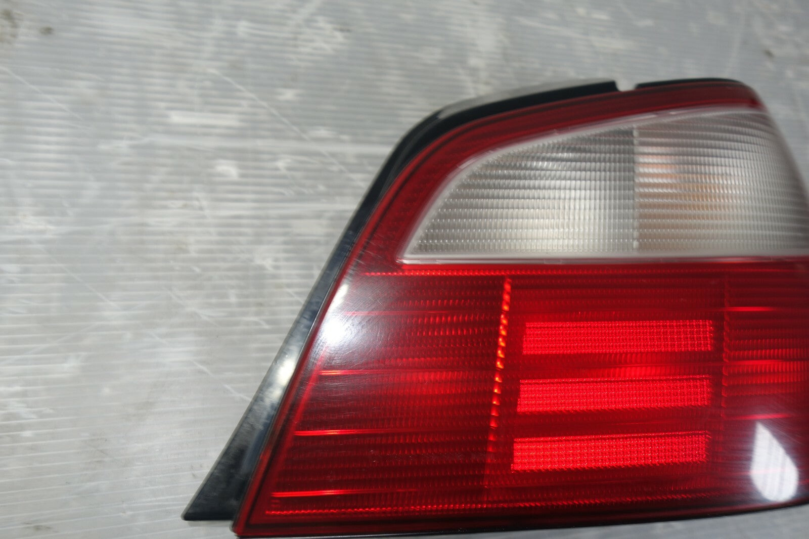 JDM 02-03 SUBARU IMPREZA WRX STi V7 OEM TAIL LIGHT LAMP 4 DOOR SEDAN RIGHT SIDE