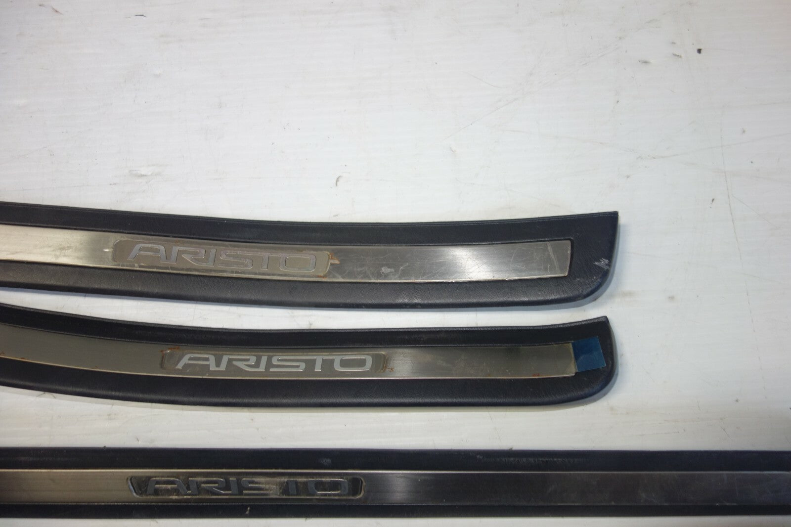 JDM 1998-2005 ARISTO LEXUS GS300 OEM DOOR SILLS TRIM SCUFF PLATES SIDE STEPS