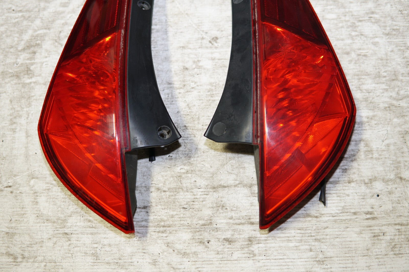 JDM 2003-2005 NISSAN 350Z Z33 OEM GENUINE TAIL LIGHT PAIR TAILLIGHT LEFT & RIGHT