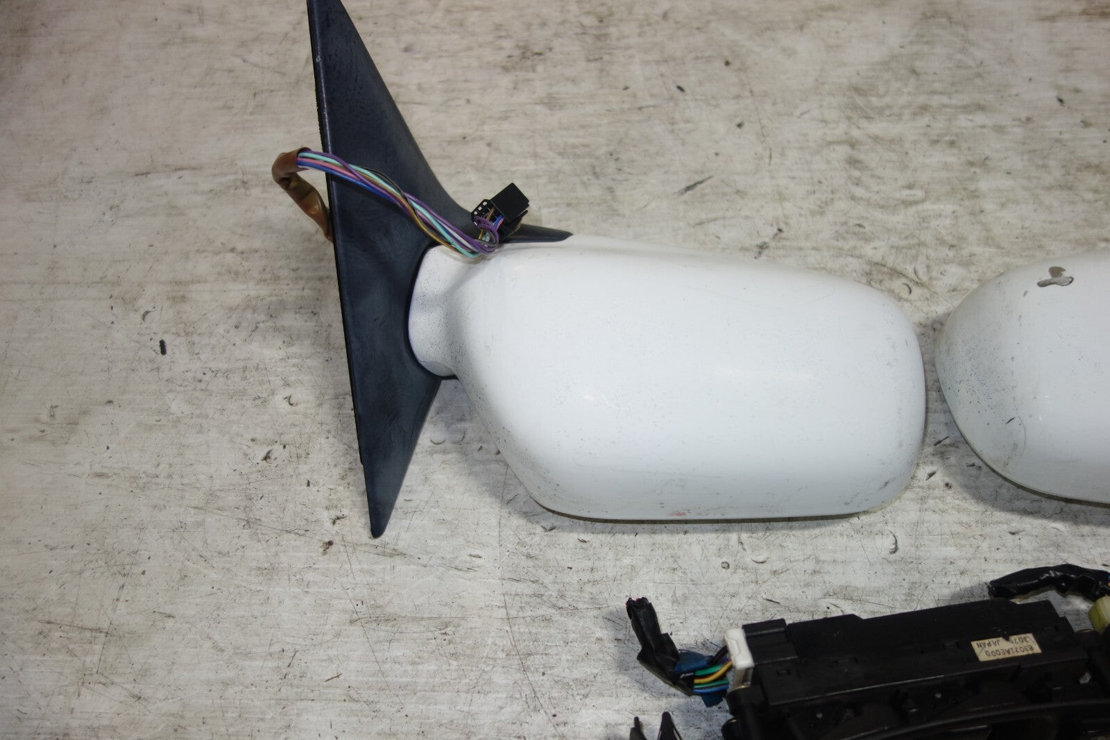 JDM Subaru Legacy Power Folding Mirrors Auto Flip 2000-2004 #6847