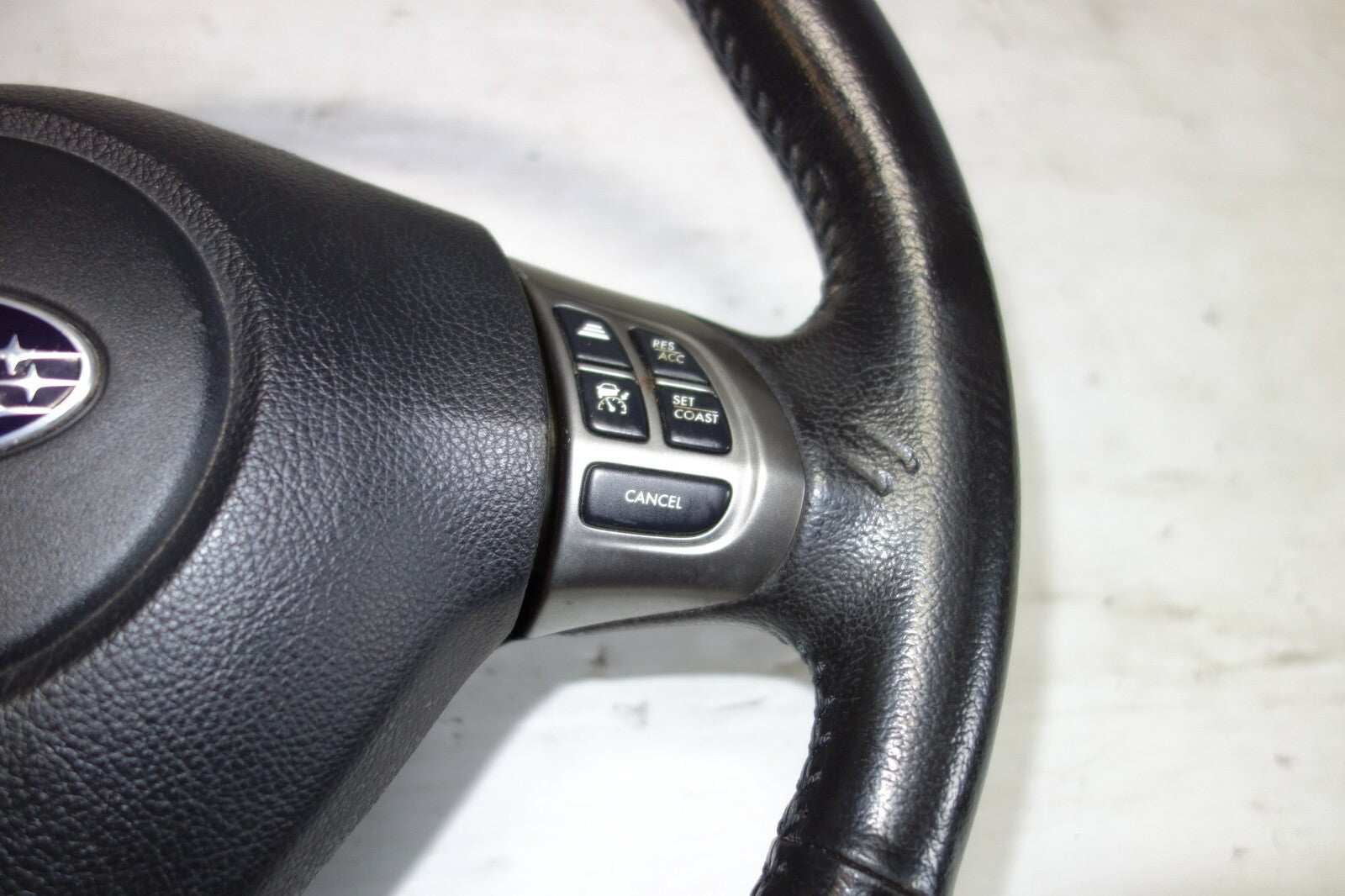 JDM 2005-2009 SUBARU LEGACY & OUTBACK STEERING WHEEL & HUB 2005-2009 M-910