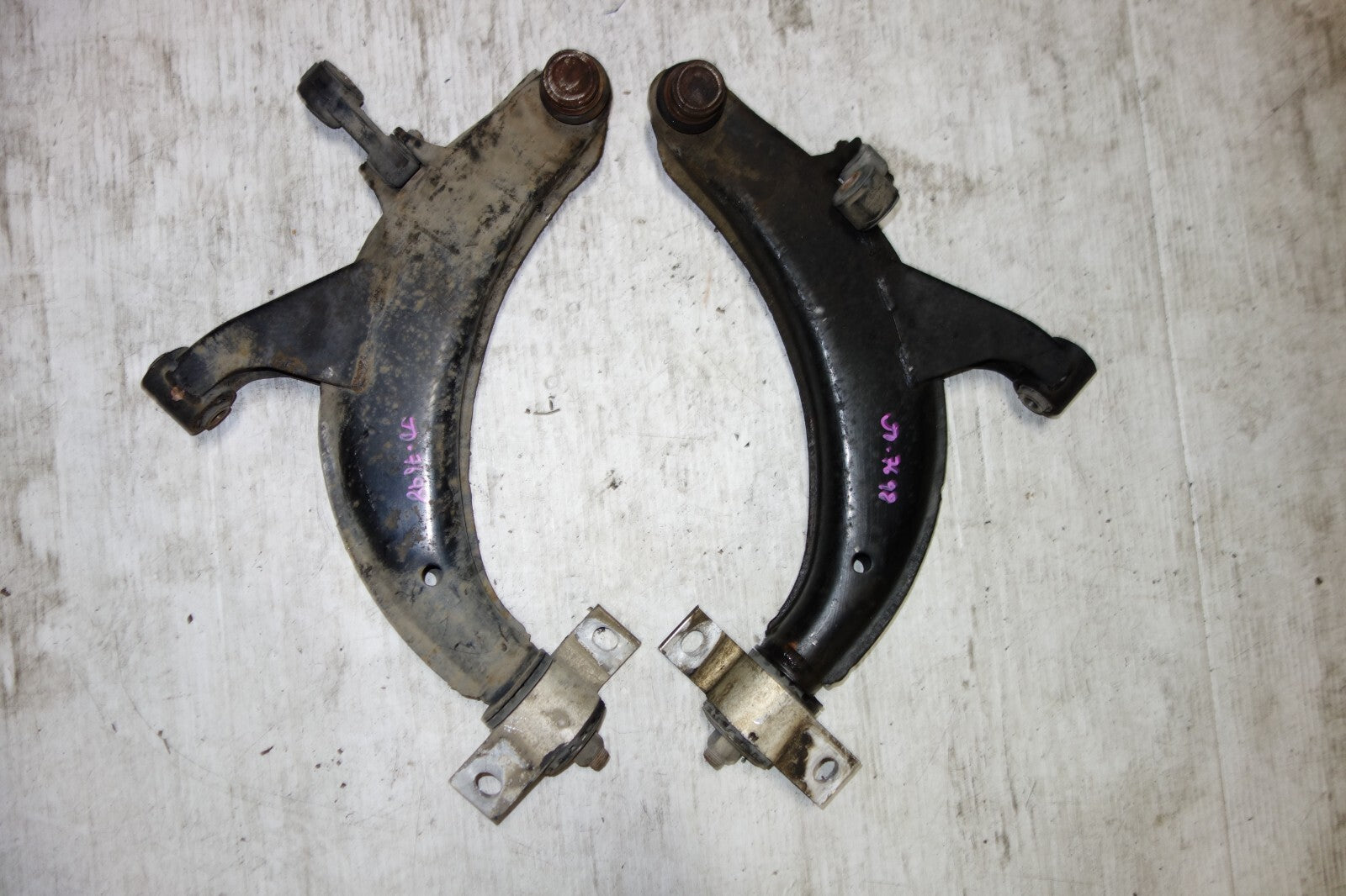 JDM 1993-2001 SUBARU IMPREZA WRX GC8 OEM FRONT LOWER CONTROL ARM SUSPENSION