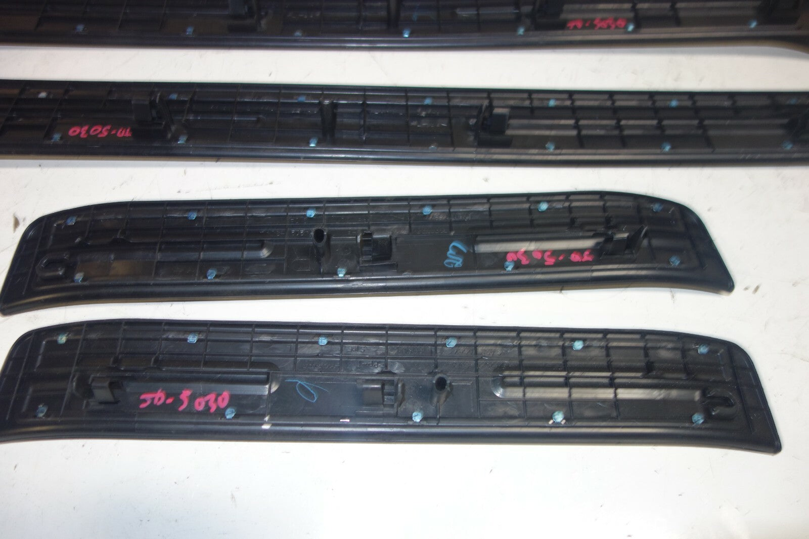 JDM ACURA RL HONDA LEGEND KB1 OEM DOOR SILLS TRIM SCUFF PLATES SIDE STEPS 05-08