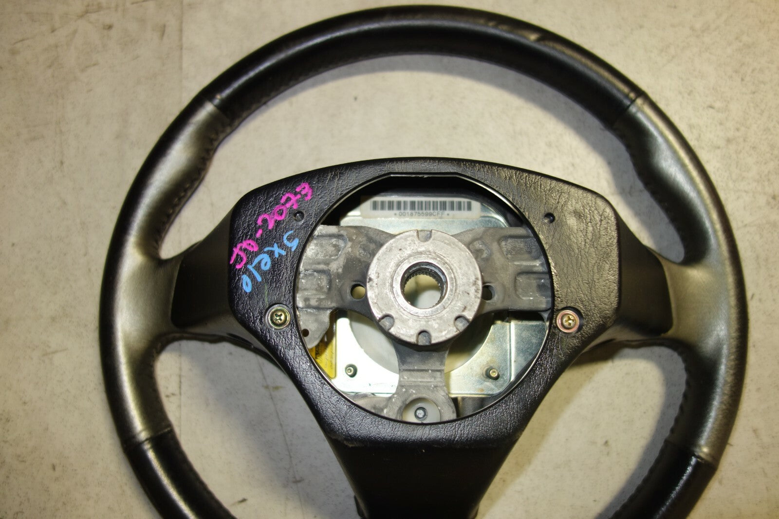 JDM 2001-2005 LEXUS IS300 TOYOTA ALTEZZA SXE10 STEERING WHEEL & HUB Fits:IS300