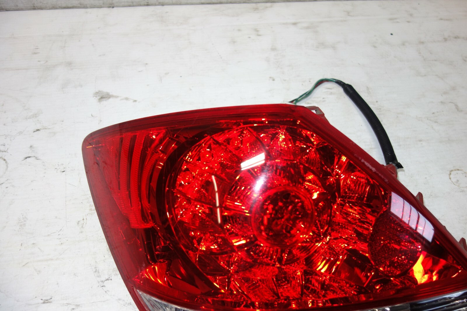 JDM ACURA RL KB1 OEM GENUINE TAIL LIGHTS PAIR TAILLIGHTS LEFT & RIGHT 2005-2008