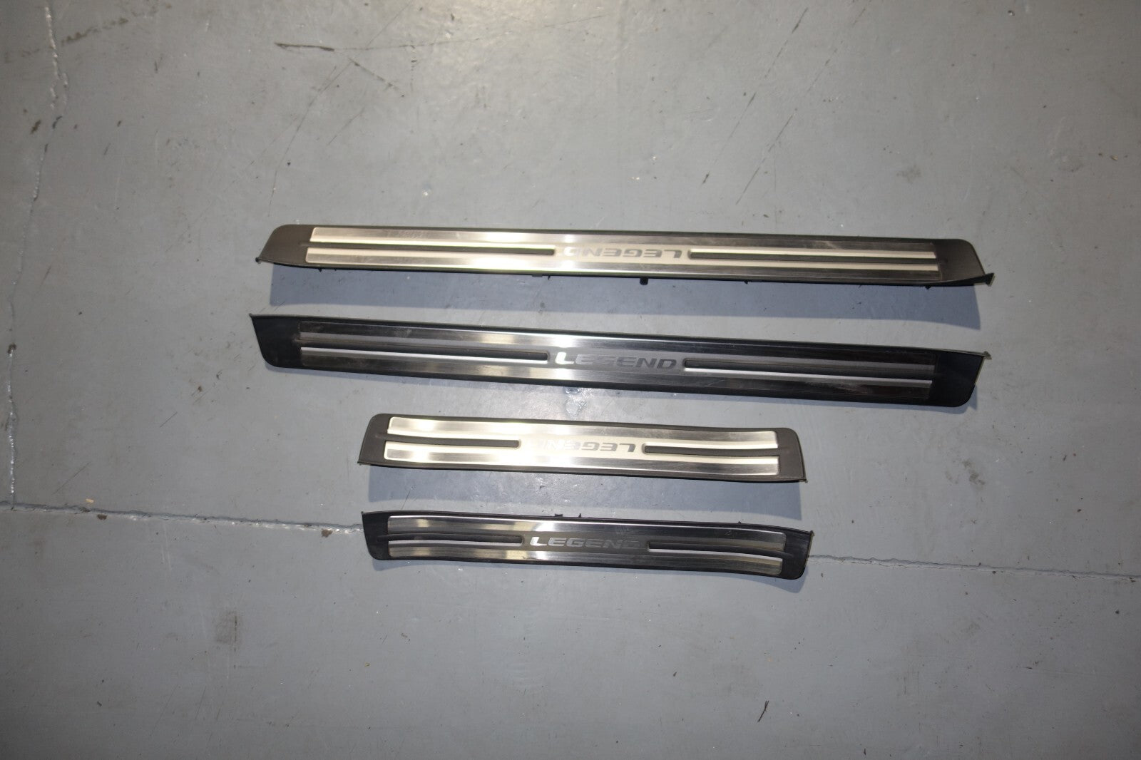 JDM ACURA RL HONDA LEGEND KB1 OEM DOOR SILLS TRIM SCUFF PLATES SIDE STEPS 05-08