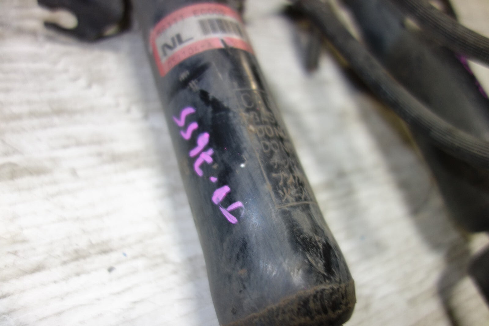 JDM GENUINE INFINITI FUGA OEM FRONT SHOCKS STRUTS SUSPENSION 2006-2010