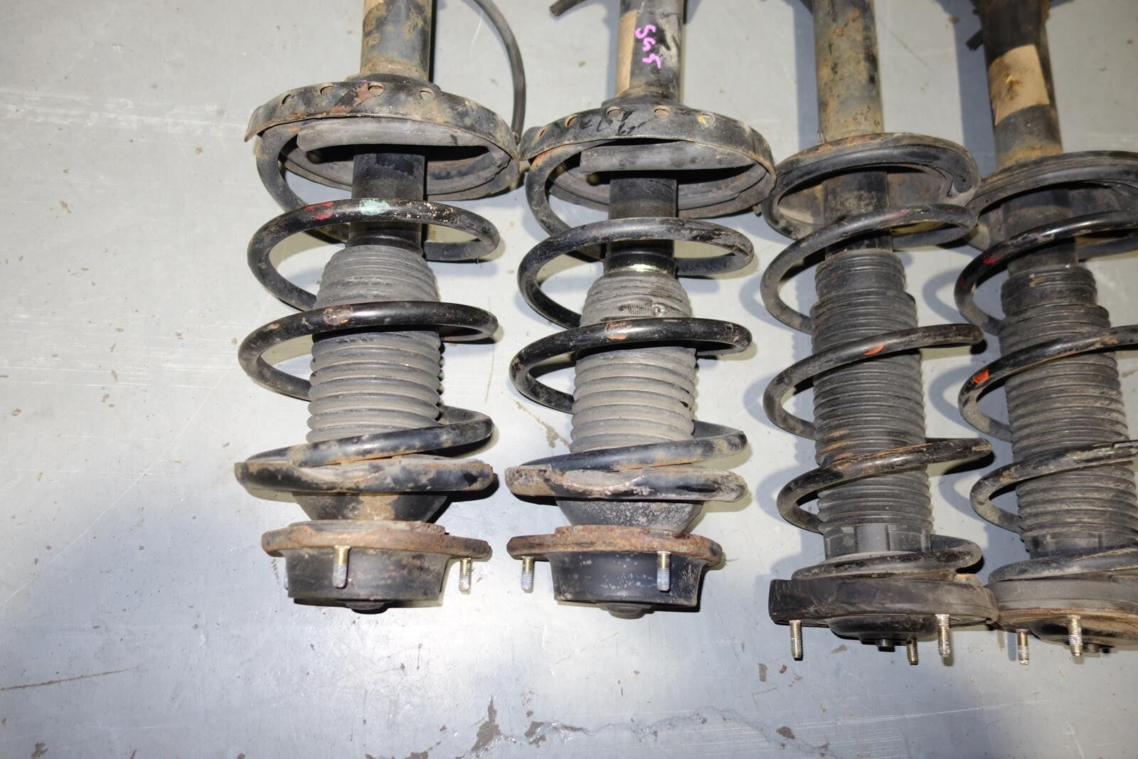 JDM 2003-2008 SUBARU FORESTER SG5 SG9 OEM KYB FRONT & REAR SHOCKS STRUTS COIL