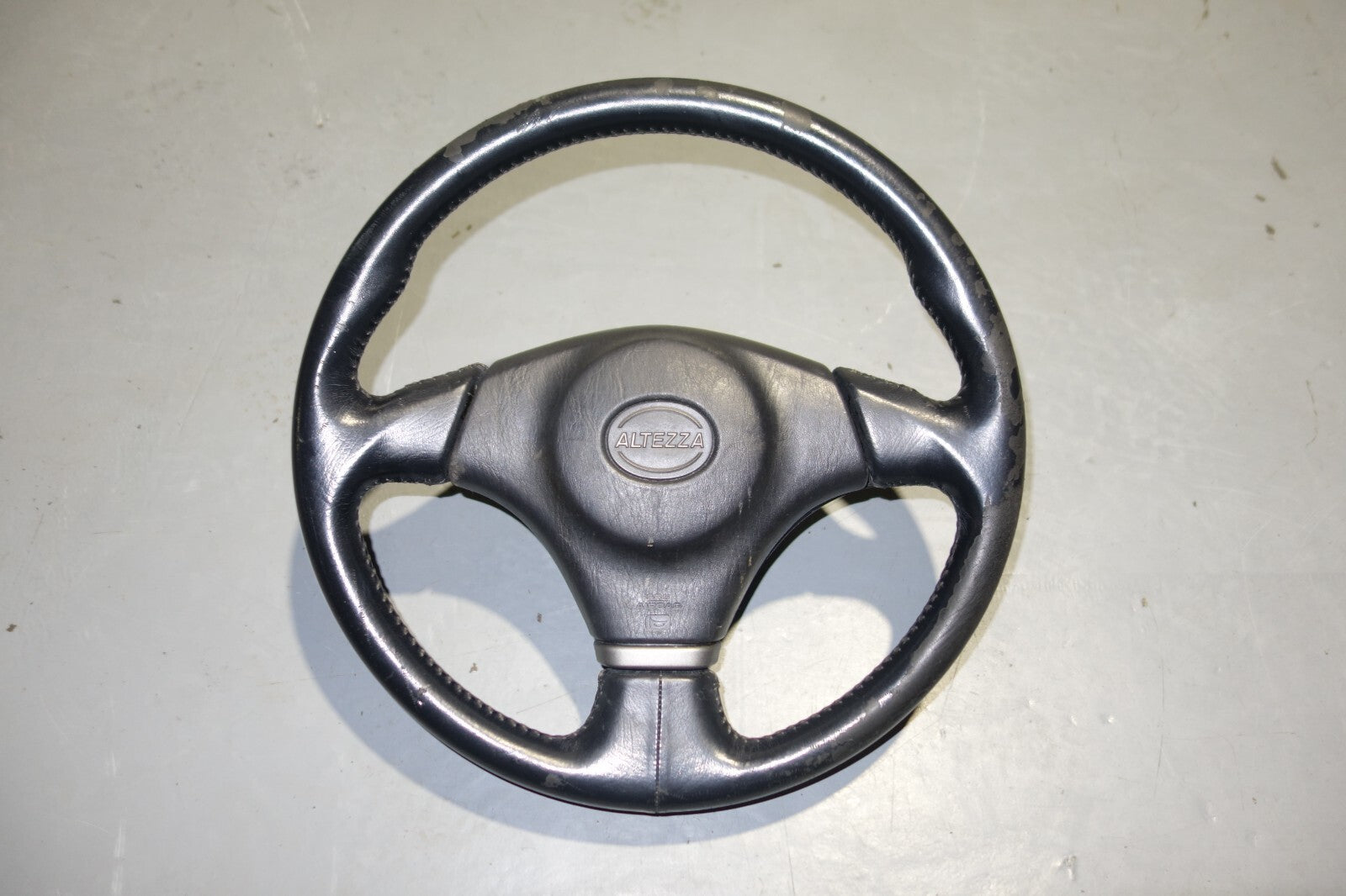 JDM Lexus IS300 / Altezza OEM Steering Wheel Hub SXE10 2001-2005
