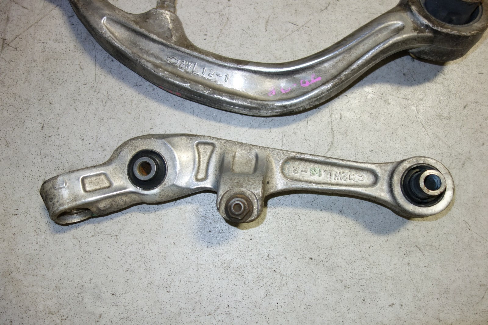 JDM Nissan 350z / G35 OEM Front Lower Control Arm Pair Rearward Forward LH 03-09