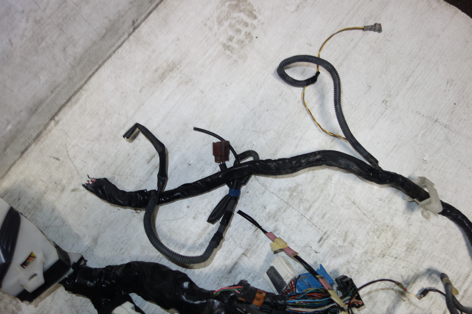 JDM Subaru WRX Forester EJ205 AVCS Turbo Computer Wire Harness Wiring 22611AK000
